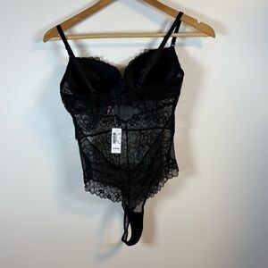 NWT La Vie En Rose Women’s Black Lace One-Piece Lingerie Bodysuit, Size Medium